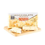 Chocolate Branco Com Avelãs Italiano Novi 130 G